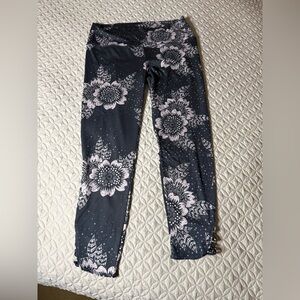 Floral Print Leggings - Gray and blush pink with openwork